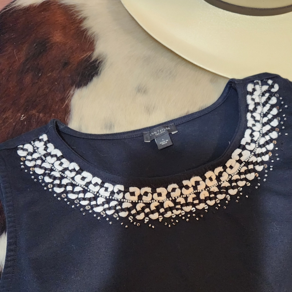 Ann Taylor Blue sleeveless Knit top with embellished beaded collar size Large